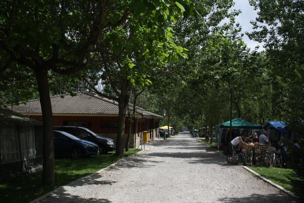 Bungalows Conca De Ter Vilallonga de Ter Extérieur photo